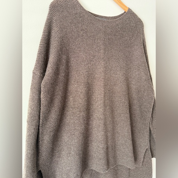 Vince Woman’s Relaxed Scoop Neck Sweater in Taupe Cashmere Wool Sz M - Picture 10 of 12